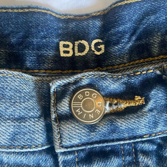 BDG Mid Rise Breezy Denim Shorts - Picture 2 of 3